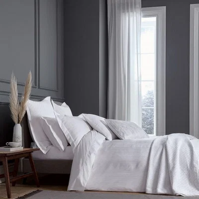 The Rug Seller Oro Fine Linens Stripe Cotton Bedding in White