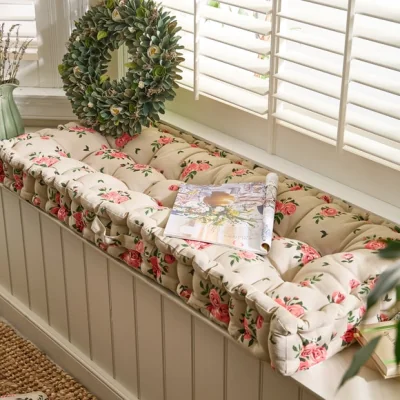 Dunelm Vintage Rose Box Bench Pad