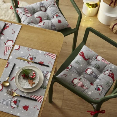 Dunelm Catherine Lansfield Set of 2 Christmas Gnomes Seat Pads Red
