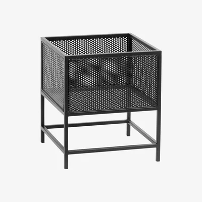 Amara Nordal - Wira Iron Planter - Black - Small