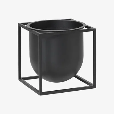 Amara By Lassen - Kubus Flowerpot - Medium - Black