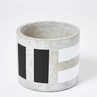 The Conran Shop Exclusive Medium Stripes Pot in Monochrome