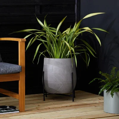 Dunelm Fibre Clay Grey Plant Pot with Metal Stand Off-White