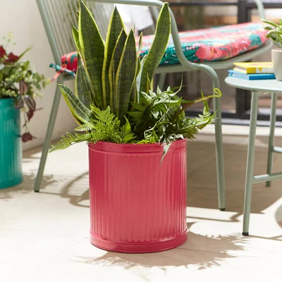 Dunelm Round Metal Plant Pot, Magenta Magenta