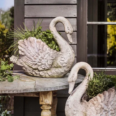 Graham & Green Serenity Swan Planter
