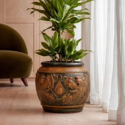 Gardenesque Phaya | Indoor Plant Pot Bronze