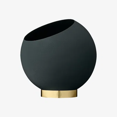 Made in Design Globe Flowerpot - / Ø 21 cm - Metal by AYTM Green