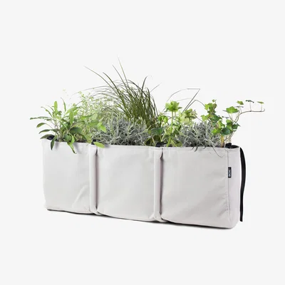 Made in Design Accrochée 3 Window box to hang - / Batyline® Outdoor - 25 L by Bacsac Beige