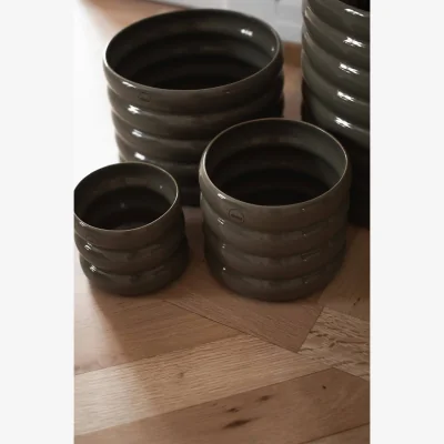 Nordic Nest DBKD Mud plant pot shiny dust Ø14 cm