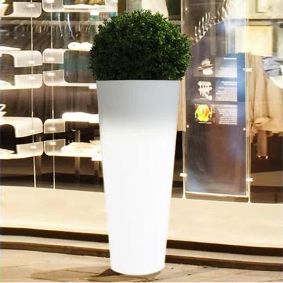Olivia's Skyline LED Tower Planter / Small