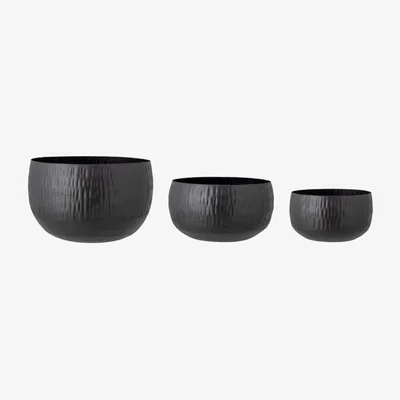 Olivia's Bloomingville Outdoor Abisha Set of 3 Iron Flowerpots in Black