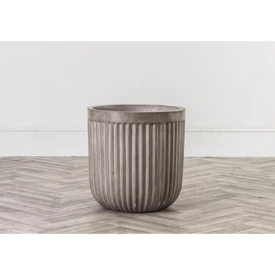 Perch and Parrow Casen Ridged Planter