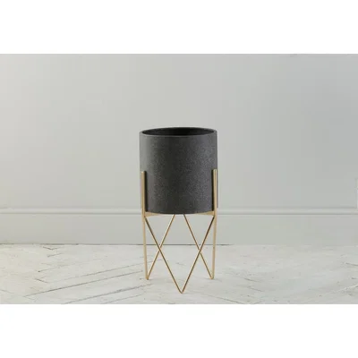 Perch and Parrow Juniper Metal Planter, Large