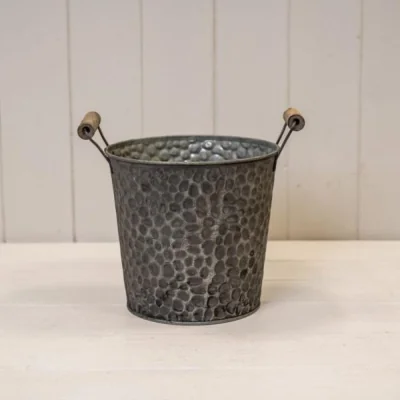 The Range Grey Zinc pot with hammered finish (indent) and ears - Grey
