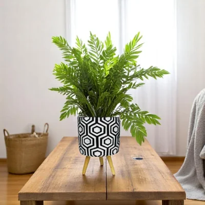 The Range Black and White Indoor Cement Plant Pot on Legs - Triangle Shape / 17cm / 900g