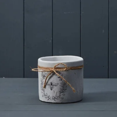 The Range Charming White Finish Bee Pot Plant pot - White