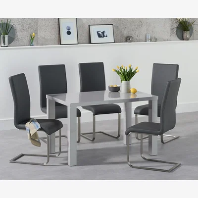 Oak&More Seattle 120cm Light Grey High Gloss Dining Table with 4 White Austin Chairs