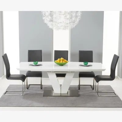 Oak&More Malaga 180cm White High Gloss Extending Dining Table With 4 Black Malaga Chairs