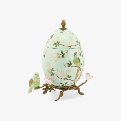 Casa by JJ Aurora Artisan Porcelain Egg Box
