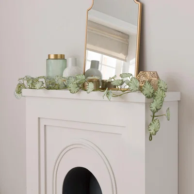 Dunelm Artificial Begonia Leaf Garland Green