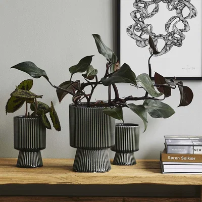 Graham & Green Large Grey Ribbed Plant Pot