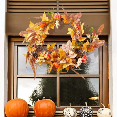 The Range Wreath Crafted from Leaves in Various Shapes - Multicolor