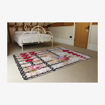 The Range Flowers  Chains Rug - Red / 230cm