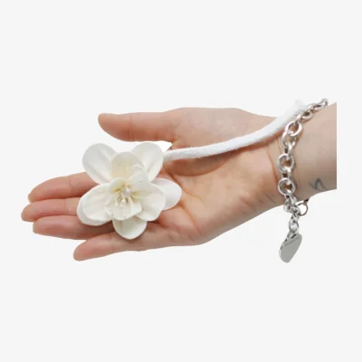 The Range Natural Diffuser Flowers Small Lily on String - Cream
