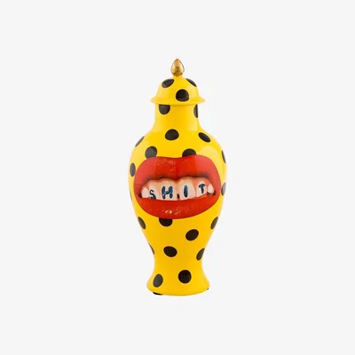 Amara Seletti wears Toiletpaper - Toiletpaper Vase - Sh*t