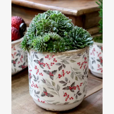 Dibor Holly and Mistletoe Ceramics Collection