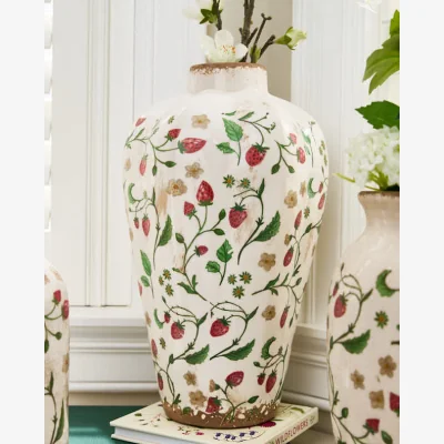 Dibor Strawberry Scalloped Vase
