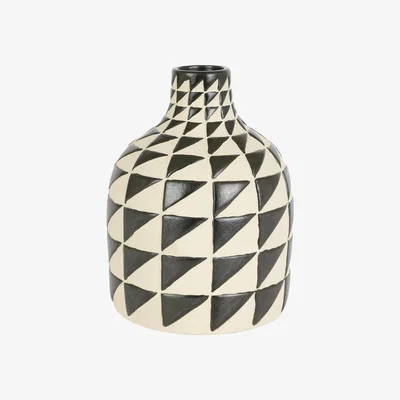 Habitat Habitat Silas Black And White Triangle Vase