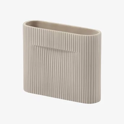 Made in Design Ridge Small Vase - / H 16.5 cm - Ceramic by Muuto White/Beige