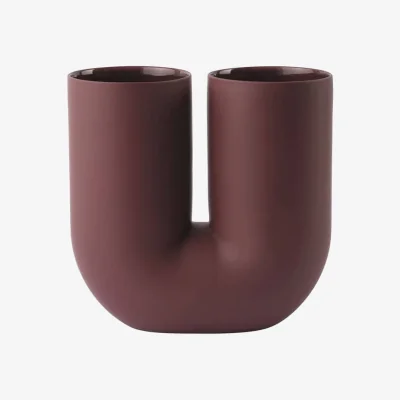Made in Design Kink Vase ceramic red / Earnest Studio, 2018 - H 26,3 cm - Muuto