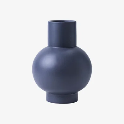 Made in Design Strøm Extra Large Vase - / H 33 cm - Handmade ceramic by raawii Purple