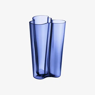 Made in Design Aalto Vase glass blue / 17 x 17 x H 25 cm - Alvar Aalto, 1936 - Iittala