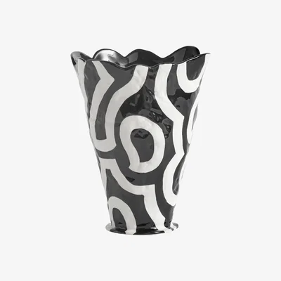 Made in Design Shadow Vase - by Jessica Hans / Hand-painted ceramic by Hay Black