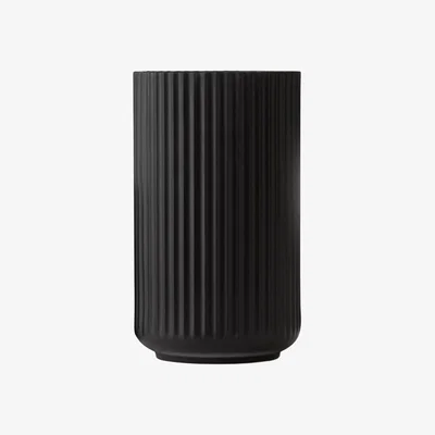 Nordic Nest Lyngby vase black matte 20 cm