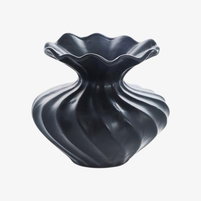 Nordic Nest Lene Bjerre Susille vase 14 cm Black