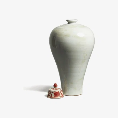 OKA OKA, Wen Emperor Vase - Coral, Vases, Ceramic