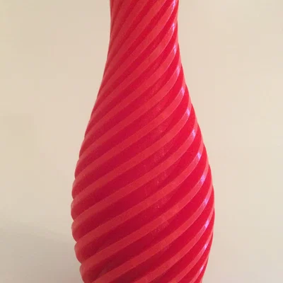 The Range Diagonal Vase 14cm - Red