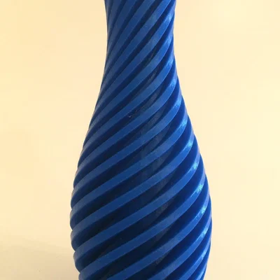 The Range Diagonal Vase 14cm - Blue