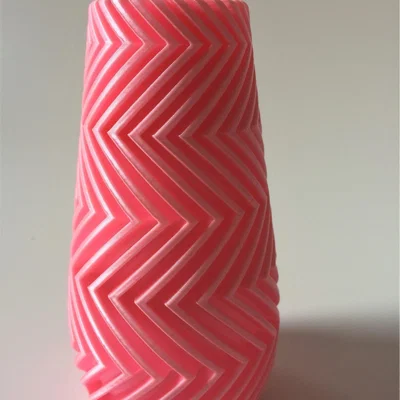 The Range Zigzag Vase 11cm - Pink
