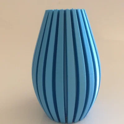 The Range Vertical Vase 11cm - Blue / 100g