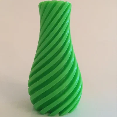 The Range Diagonal Vase 11cm - Light Green