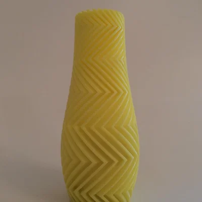 The Range Zigzag Vase 14cm - Yellow / 125g