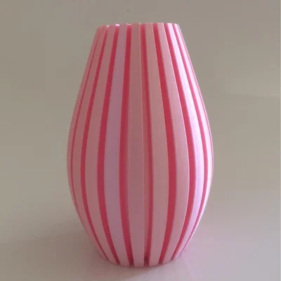 The Range Vertical Vase 11cm - Pink / 100g