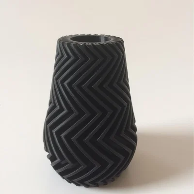 The Range Zigzag Vase 6cm Grey - Black