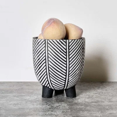 Woods Furniture Cement Leaf Vein Pot- Large