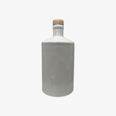 Wolf & Badger White Plain Bottle And Vase | Black and Wild